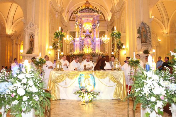 León celebra tradicional Gritería Chiquita