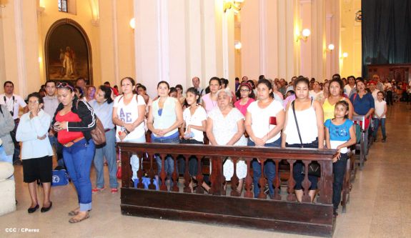 León celebra tradicional Gritería Chiquita