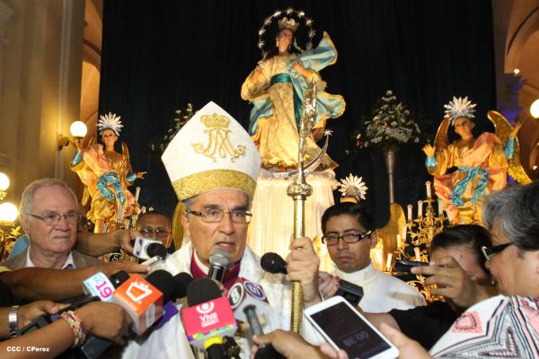 León celebra tradicional Gritería Chiquita