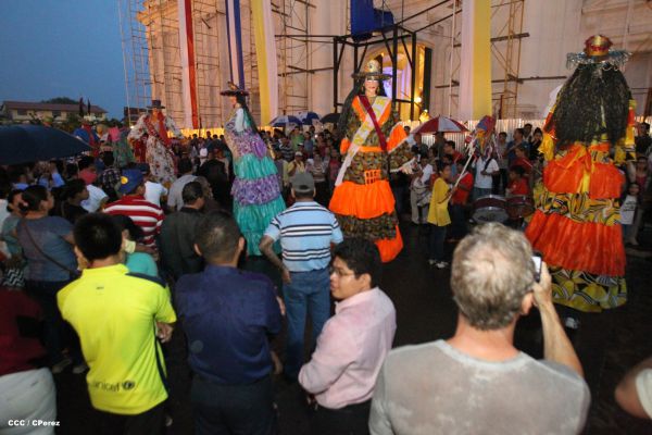 León celebra tradicional Gritería Chiquita