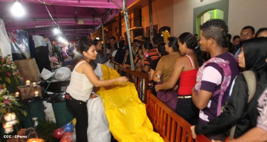 León celebra tradicional Gritería Chiquita