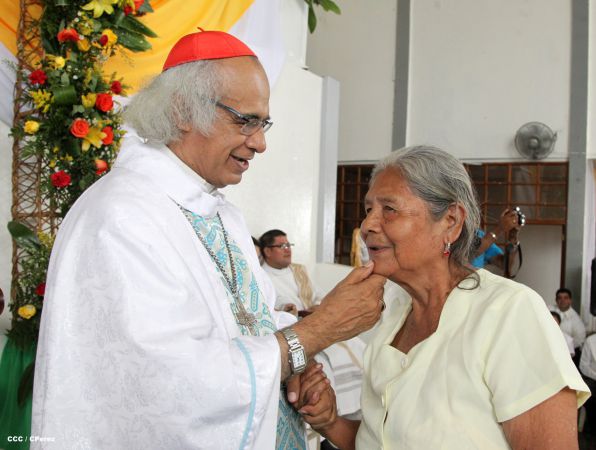 Fieles de Masaya festejan la Asunción de María