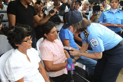 Rinden homenaje póstumo a compañeros policías caídos en el cumplimiento del deber
