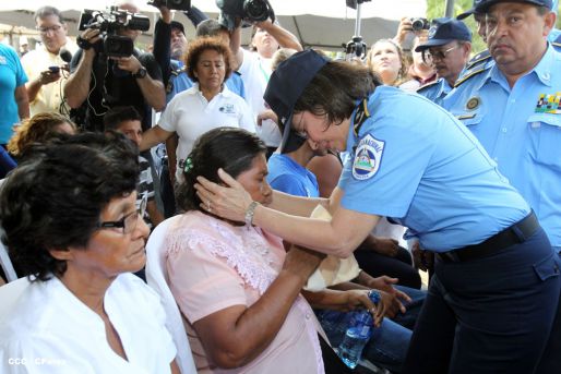 Rinden homenaje póstumo a compañeros policías caídos en el cumplimiento del deber