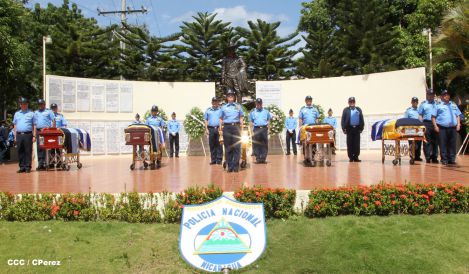 Rinden homenaje póstumo a compañeros policías caídos en el cumplimiento del deber