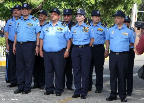 Rinden homenaje póstumo a compañeros policías caídos en el cumplimiento del deber