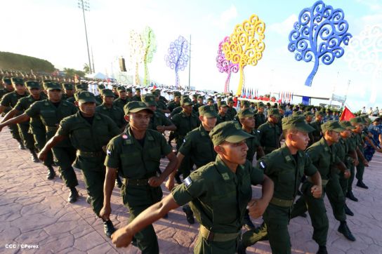 Presidente Daniel reconoce labor de la Fuerza Naval en su 35 aniversario