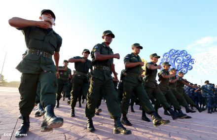 Presidente Daniel reconoce labor de la Fuerza Naval en su 35 aniversario