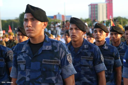 Presidente Daniel reconoce labor de la Fuerza Naval en su 35 aniversario