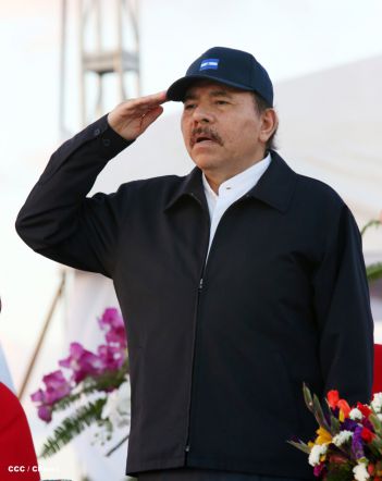 Presidente Daniel reconoce labor de la Fuerza Naval en su 35 aniversario