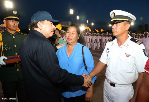 Presidente Daniel reconoce labor de la Fuerza Naval en su 35 aniversario
