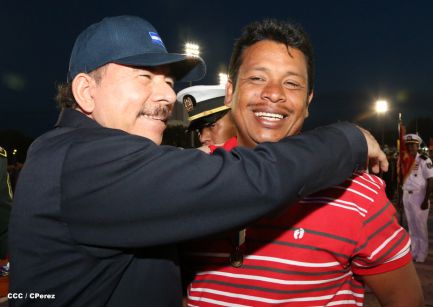 Presidente Daniel reconoce labor de la Fuerza Naval en su 35 aniversario