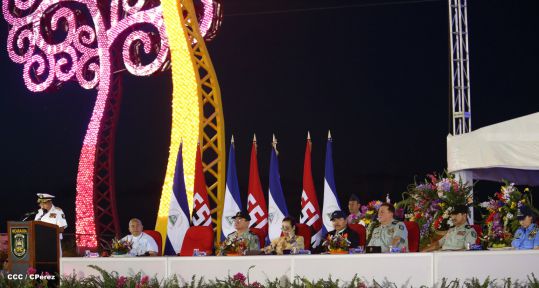 Presidente Daniel reconoce labor de la Fuerza Naval en su 35 aniversario