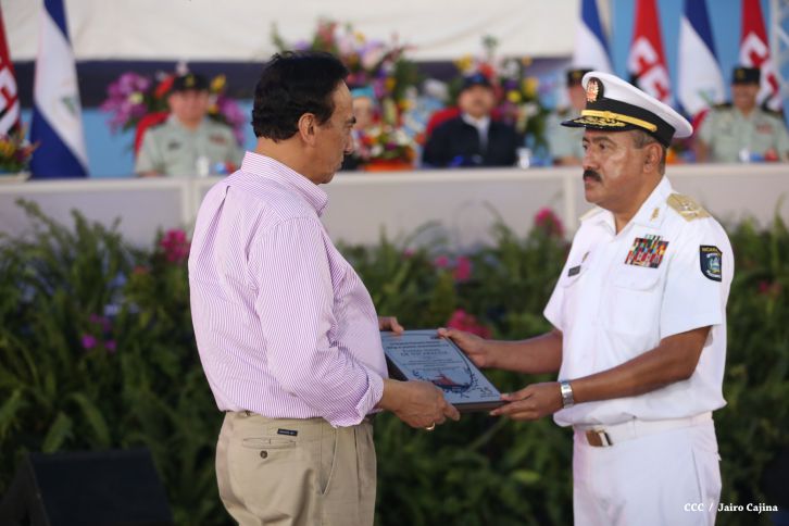 Presidente Daniel reconoce labor de la Fuerza Naval en su 35 aniversario