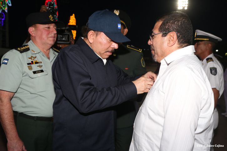 Presidente Daniel reconoce labor de la Fuerza Naval en su 35 aniversario