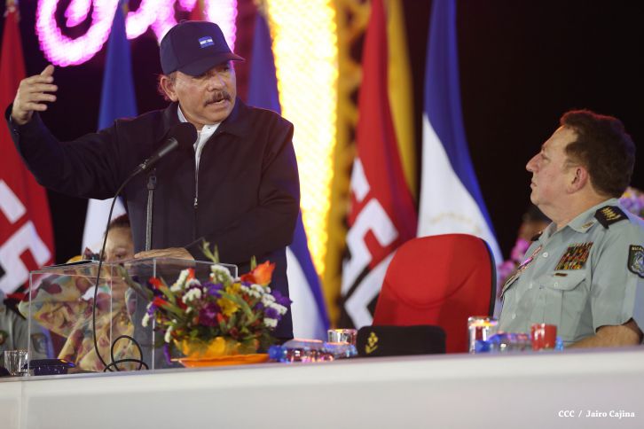 Presidente Daniel reconoce labor de la Fuerza Naval en su 35 aniversario