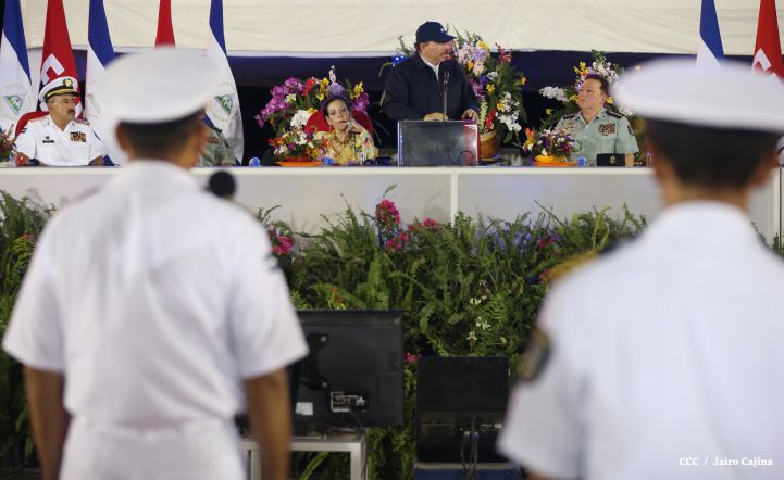 Presidente Daniel reconoce labor de la Fuerza Naval en su 35 aniversario