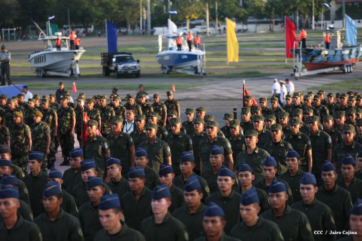 Presidente Daniel reconoce labor de la Fuerza Naval en su 35 aniversario