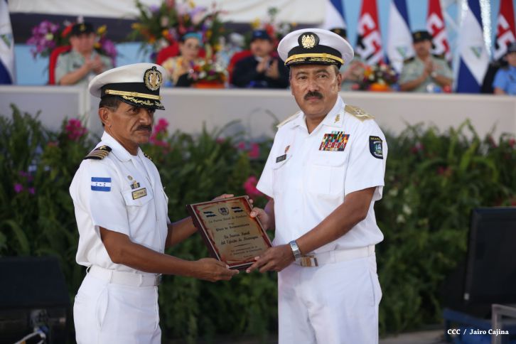 Presidente Daniel reconoce labor de la Fuerza Naval en su 35 aniversario