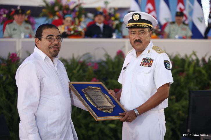 Presidente Daniel reconoce labor de la Fuerza Naval en su 35 aniversario