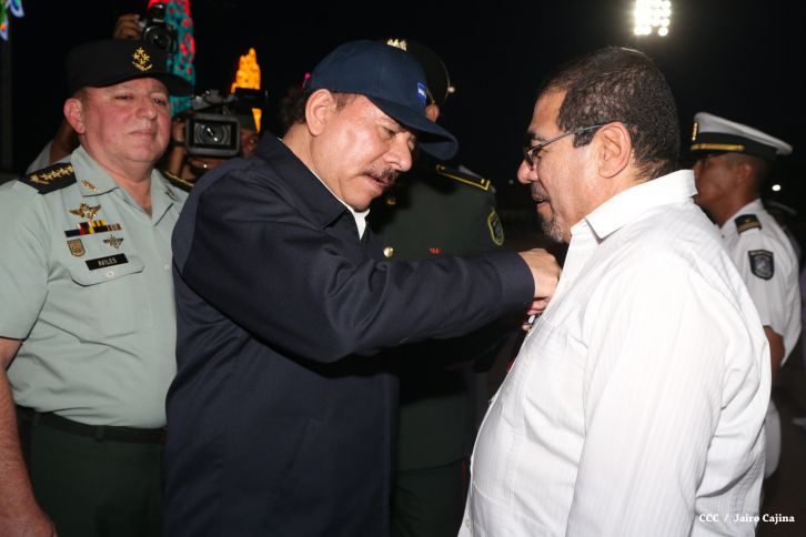 Presidente Daniel reconoce labor de la Fuerza Naval en su 35 aniversario