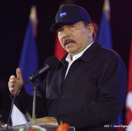 Presidente Daniel reconoce labor de la Fuerza Naval en su 35 aniversario