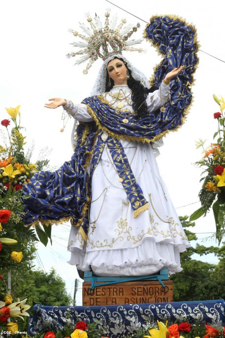 Fieles de Masaya festejan la Asunción de María
