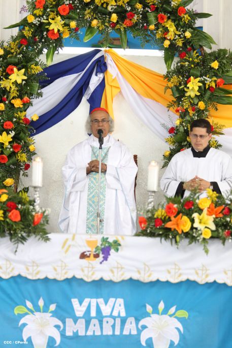 Fieles de Masaya festejan la Asunción de María