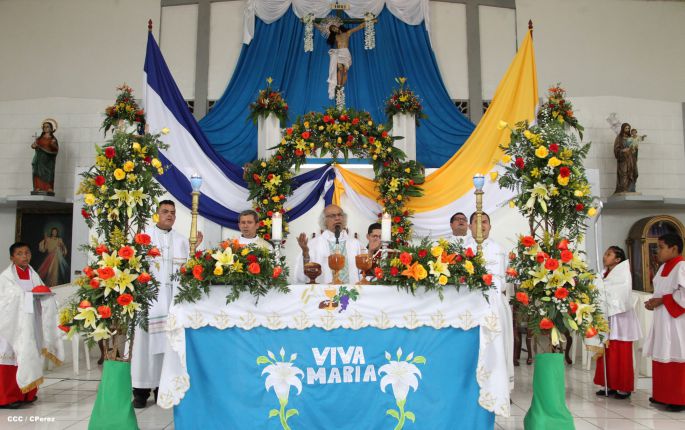 Fieles de Masaya festejan la Asunción de María