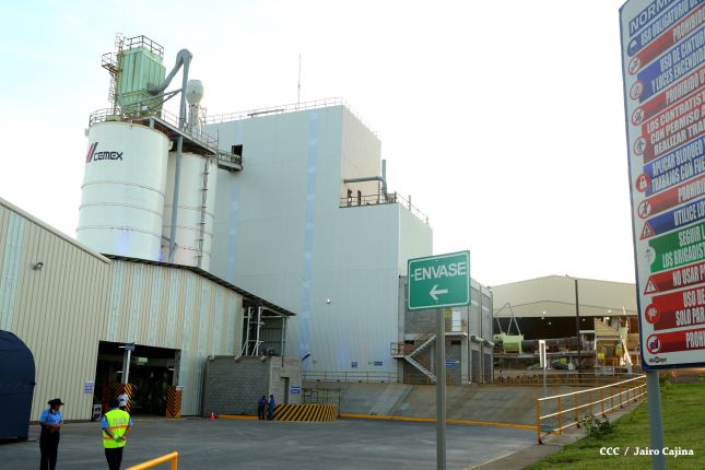 Presidente Daniel inaugura nueva planta de CEMEX en Nicaragua