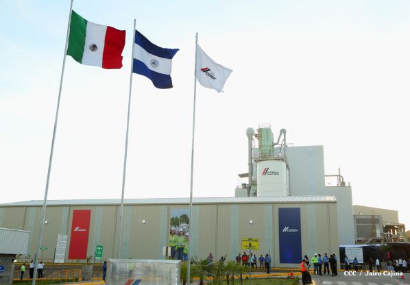 Presidente Daniel inaugura nueva planta de CEMEX en Nicaragua