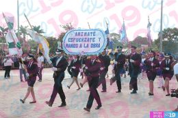 Estudiantes de los distritos V y VI desfilan enalteciendo valores de identidad y fervor patrio