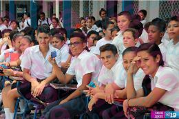 Instituto República de Argentina inaugura el mes patrio