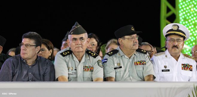 Daniel y Rosario participan en Acto del 36 Aniversario del Ejército de Nicaragua