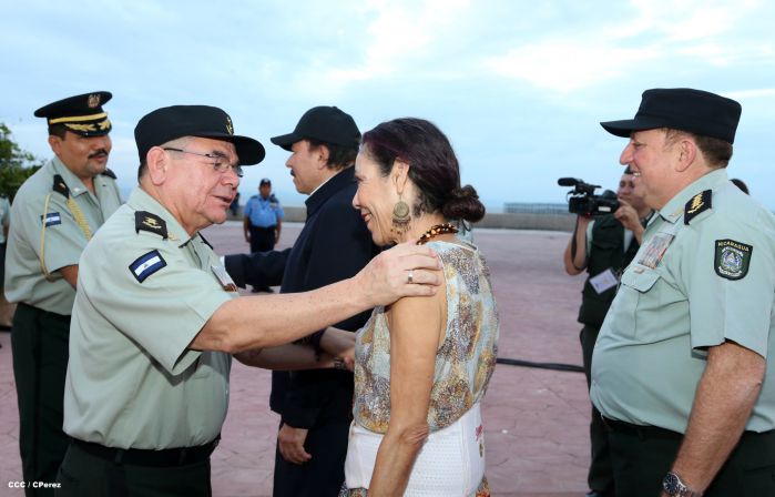Daniel y Rosario participan en Acto del 36 Aniversario del Ejército de Nicaragua