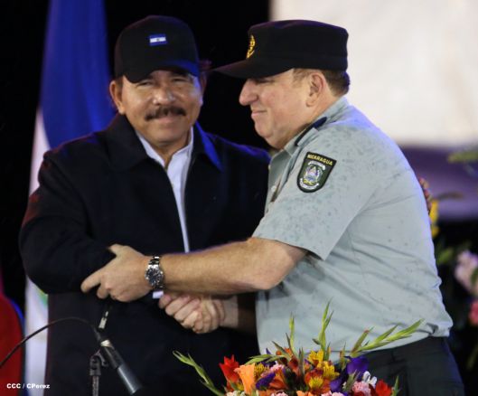 Daniel y Rosario participan en Acto del 36 Aniversario del Ejército de Nicaragua