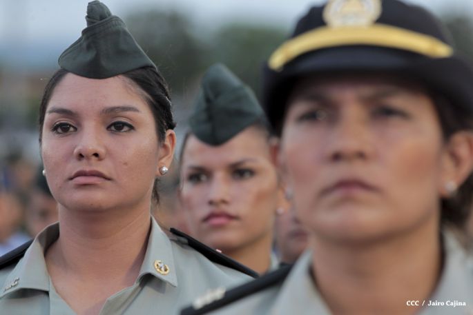 Daniel y Rosario participan en Acto del 36 Aniversario del Ejército de Nicaragua