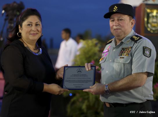 Daniel y Rosario participan en Acto del 36 Aniversario del Ejército de Nicaragua