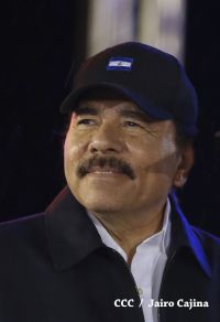 Daniel y Rosario participan en Acto del 36 Aniversario del Ejército de Nicaragua