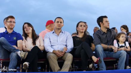 Desfile militar Pueblo-Ejército en Plaza de la Fé "Juan Pablo II"