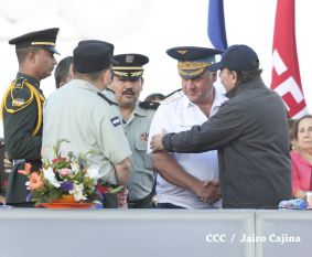 Desfile militar Pueblo-Ejército en Plaza de la Fé "Juan Pablo II"