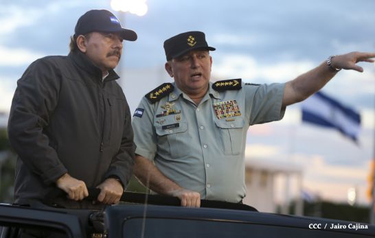 Desfile militar Pueblo-Ejército en Plaza de la Fé "Juan Pablo II"
