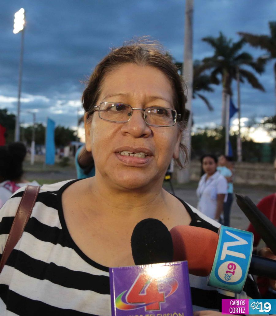 Desfile militar Pueblo-Ejército en Plaza de la Fé "Juan Pablo II"
