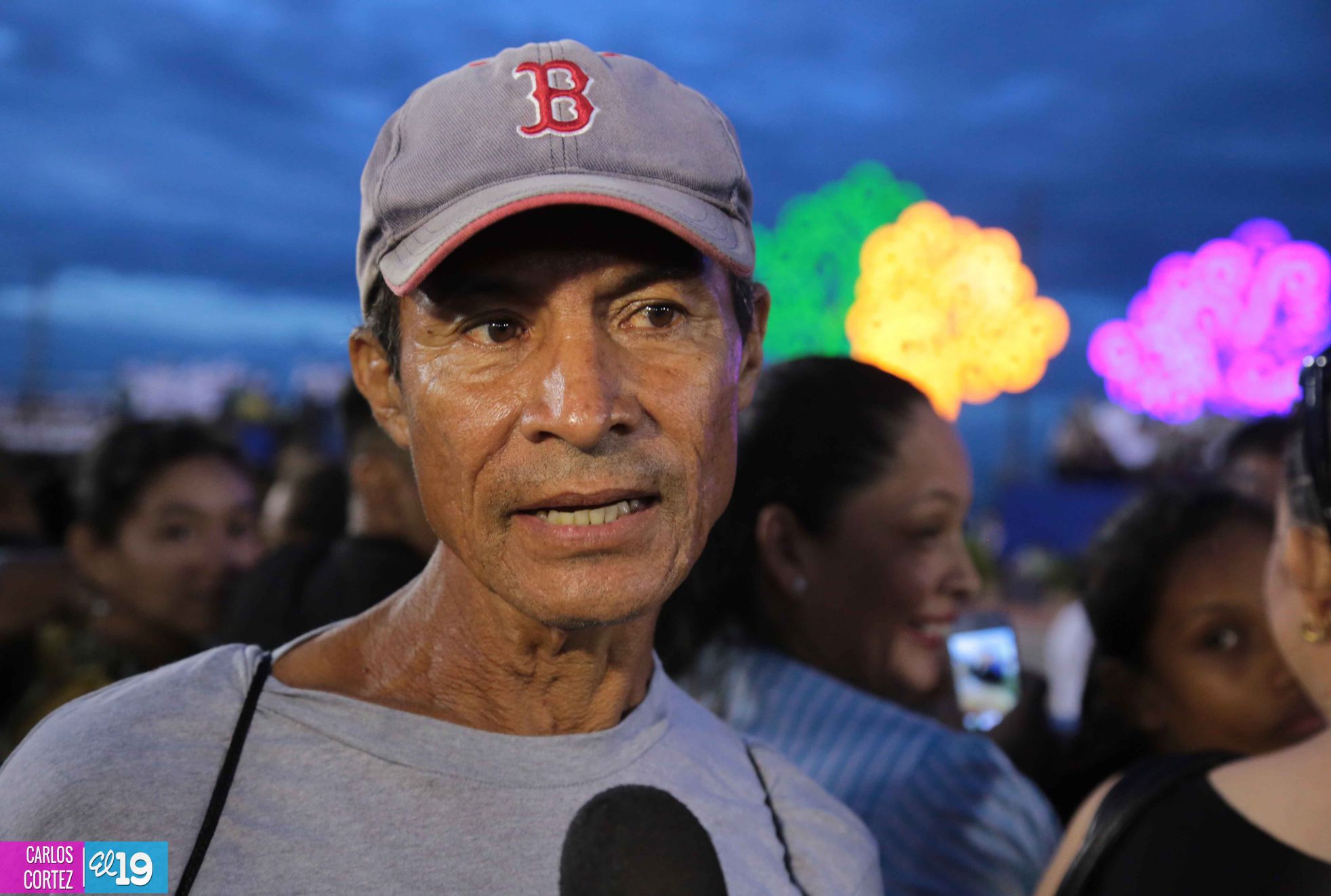 Desfile militar Pueblo-Ejército en Plaza de la Fé "Juan Pablo II"