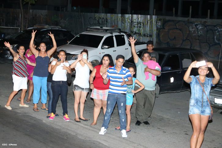 Una marea azul y blanca abraza a la selección nacional