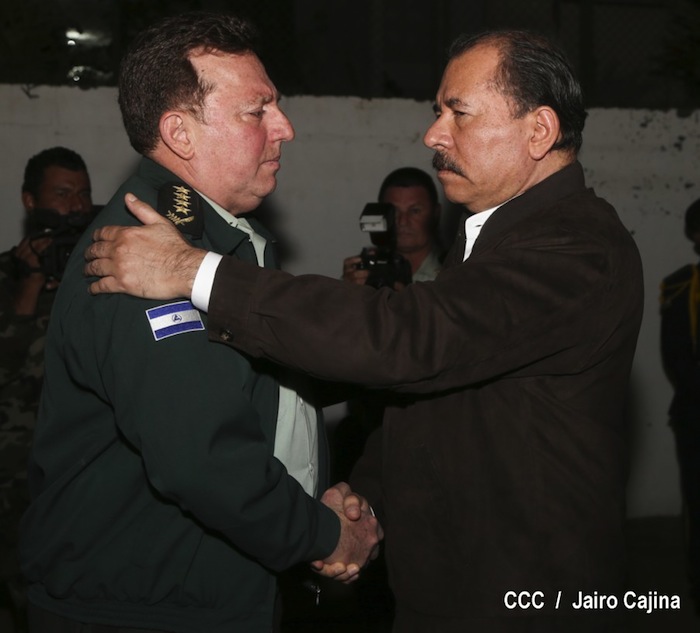 Daniel asiste a ceremonia de honores militares a Coronel Mario Jirón (q.e.p.d.)