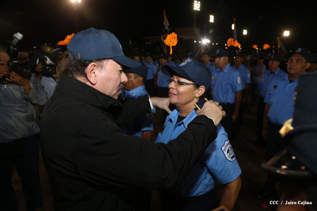 Presidente Daniel y Compañera Rosario participan en acto del 36 Aniversario de la Policía Nacional