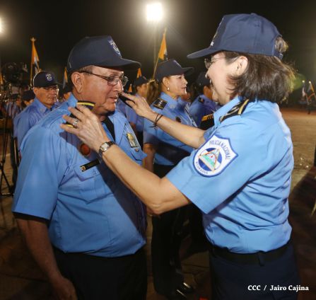 Presidente Daniel y Compañera Rosario participan en acto del 36 Aniversario de la Policía Nacional