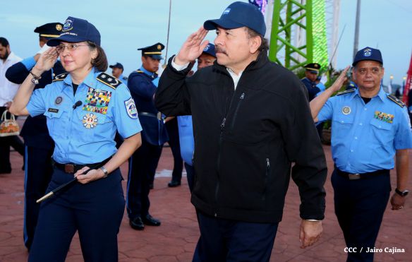 Presidente Daniel y Compañera Rosario participan en acto del 36 Aniversario de la Policía Nacional
