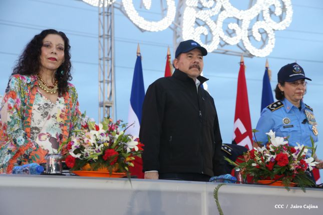 Presidente Daniel y Compañera Rosario participan en acto del 36 Aniversario de la Policía Nacional